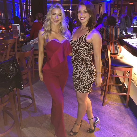 Meet your Posher, Sonya - Picture 2 of 2